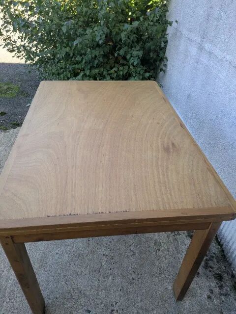 Extendable tables