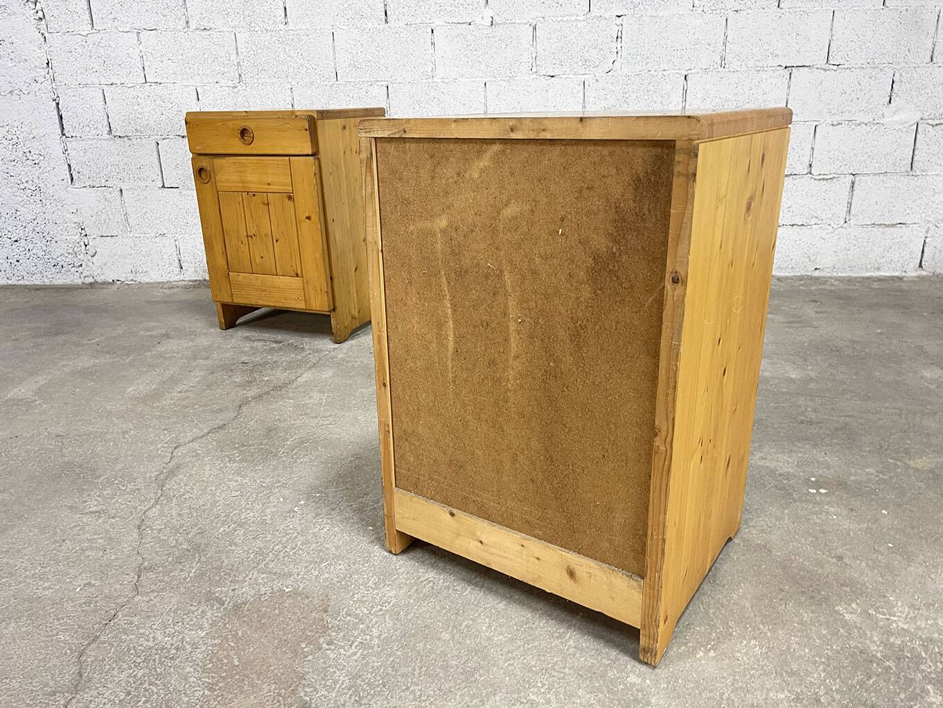 Paire de chevets Charlotte Perriand "Les Arcs"