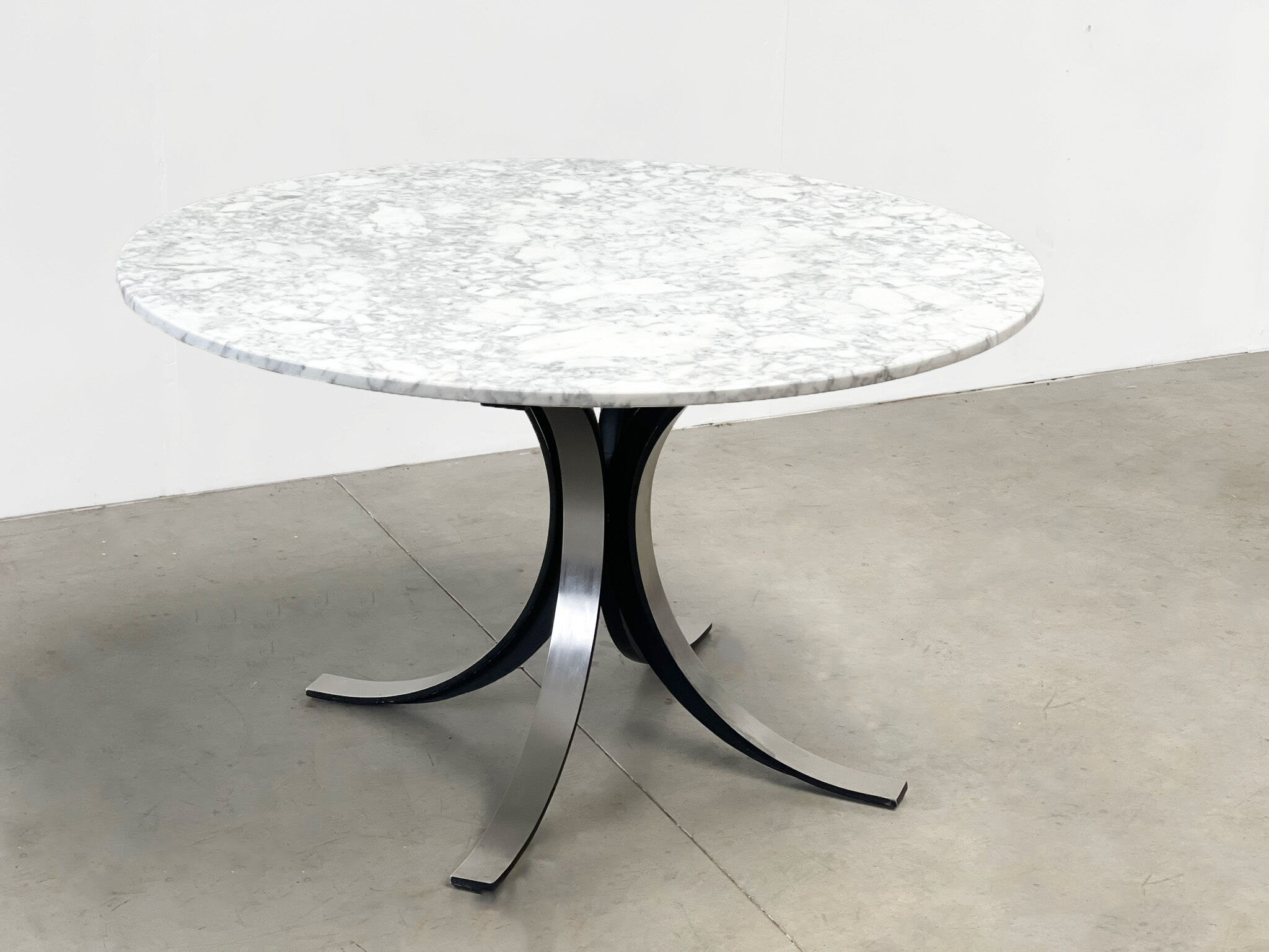 Marble dining table T69 by Osvaldo Borsani for Tecno 1970s