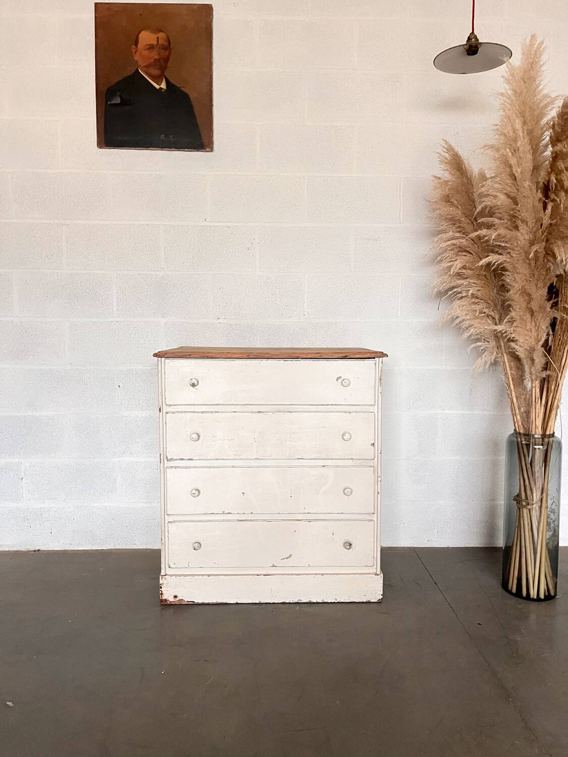 Old 4-drawer chest of drawers, original patina