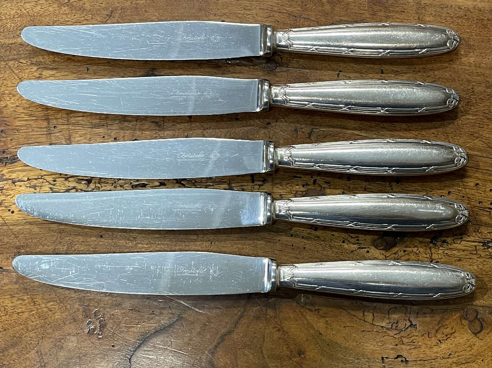 Series of 5 large Christofle knives model Ribbons