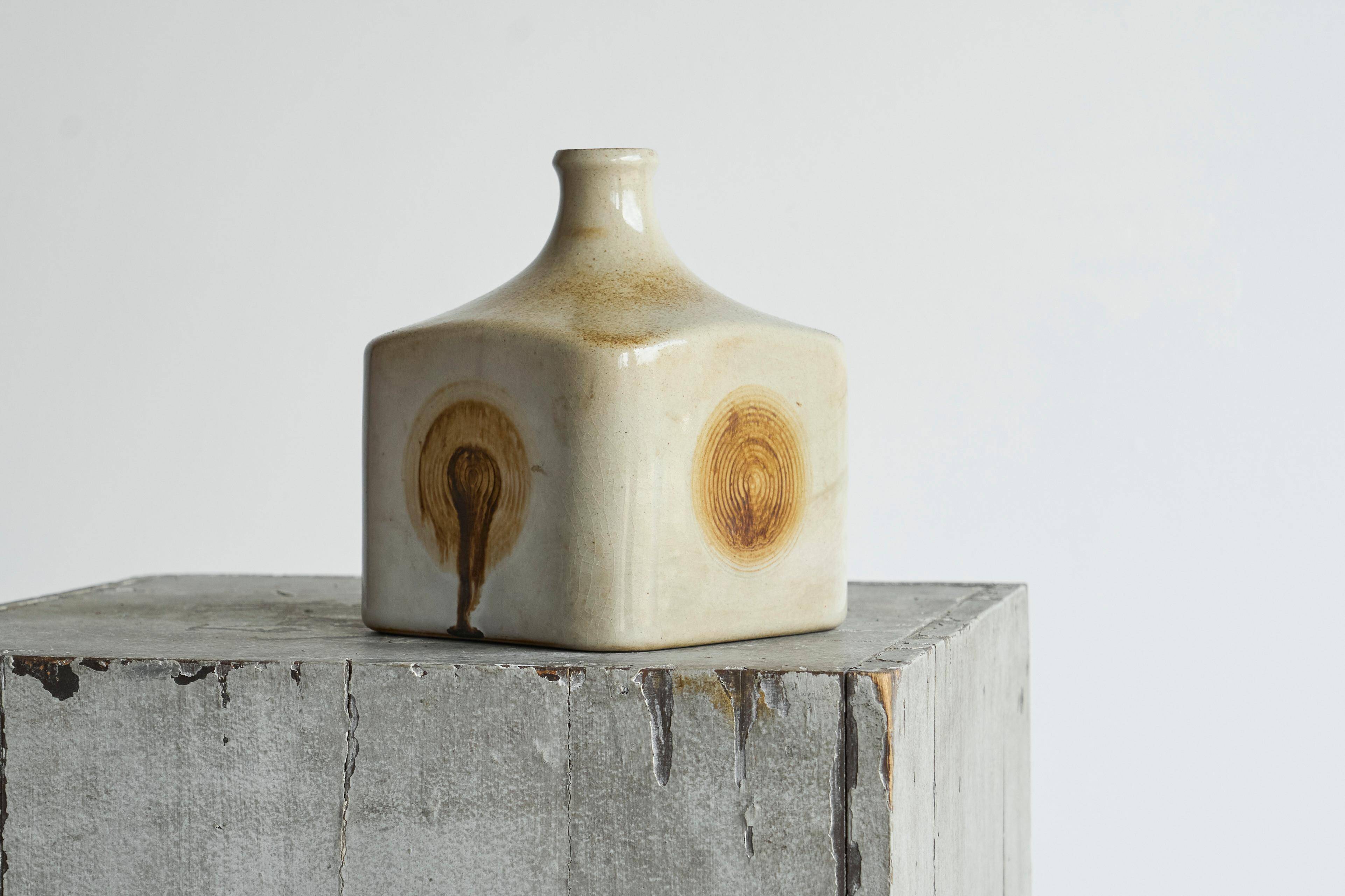 Studio ceramic vase 'wood imprint' mid-20th century