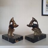 Bookend in regule