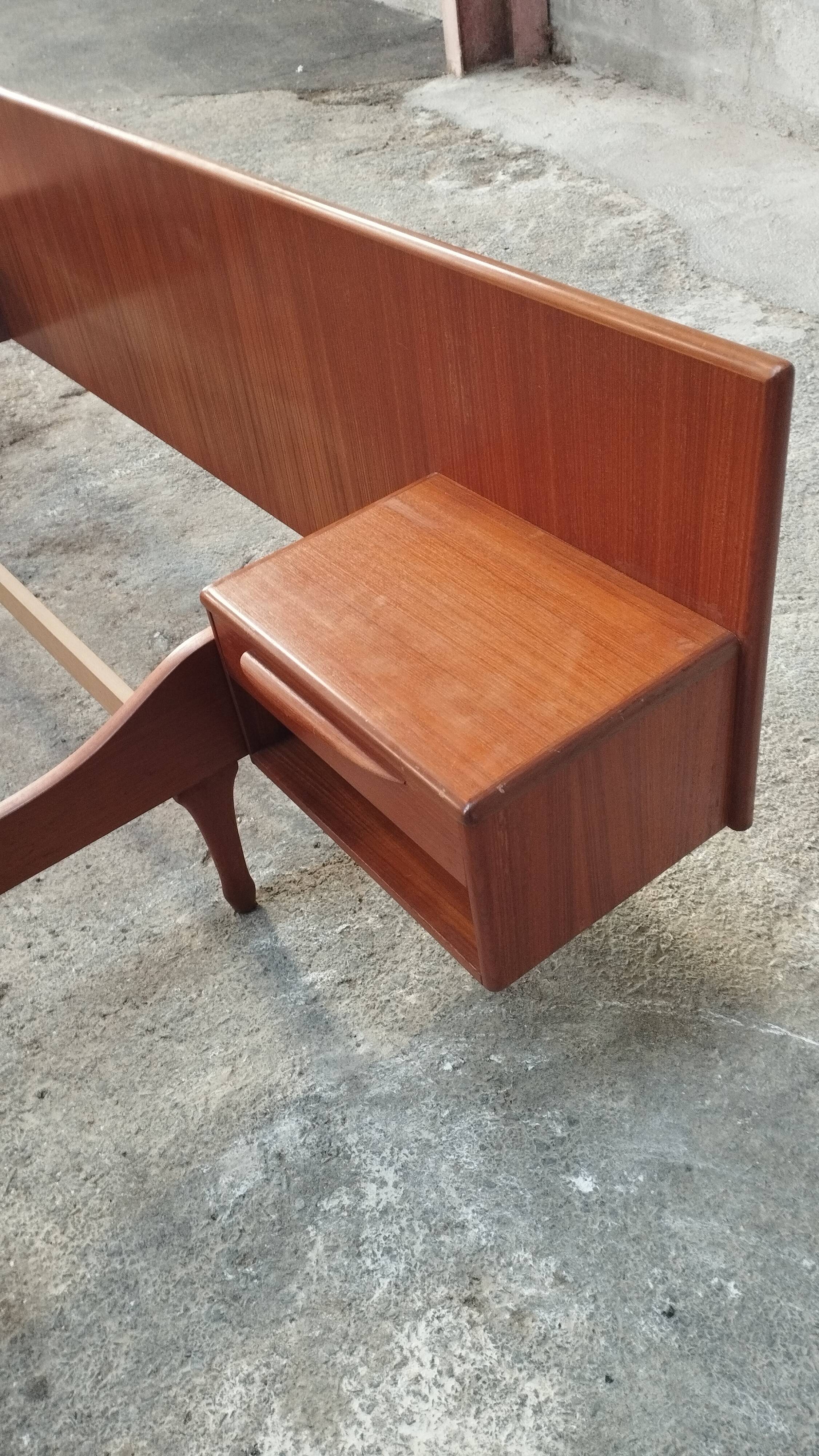 Vintage teak bed 2 places