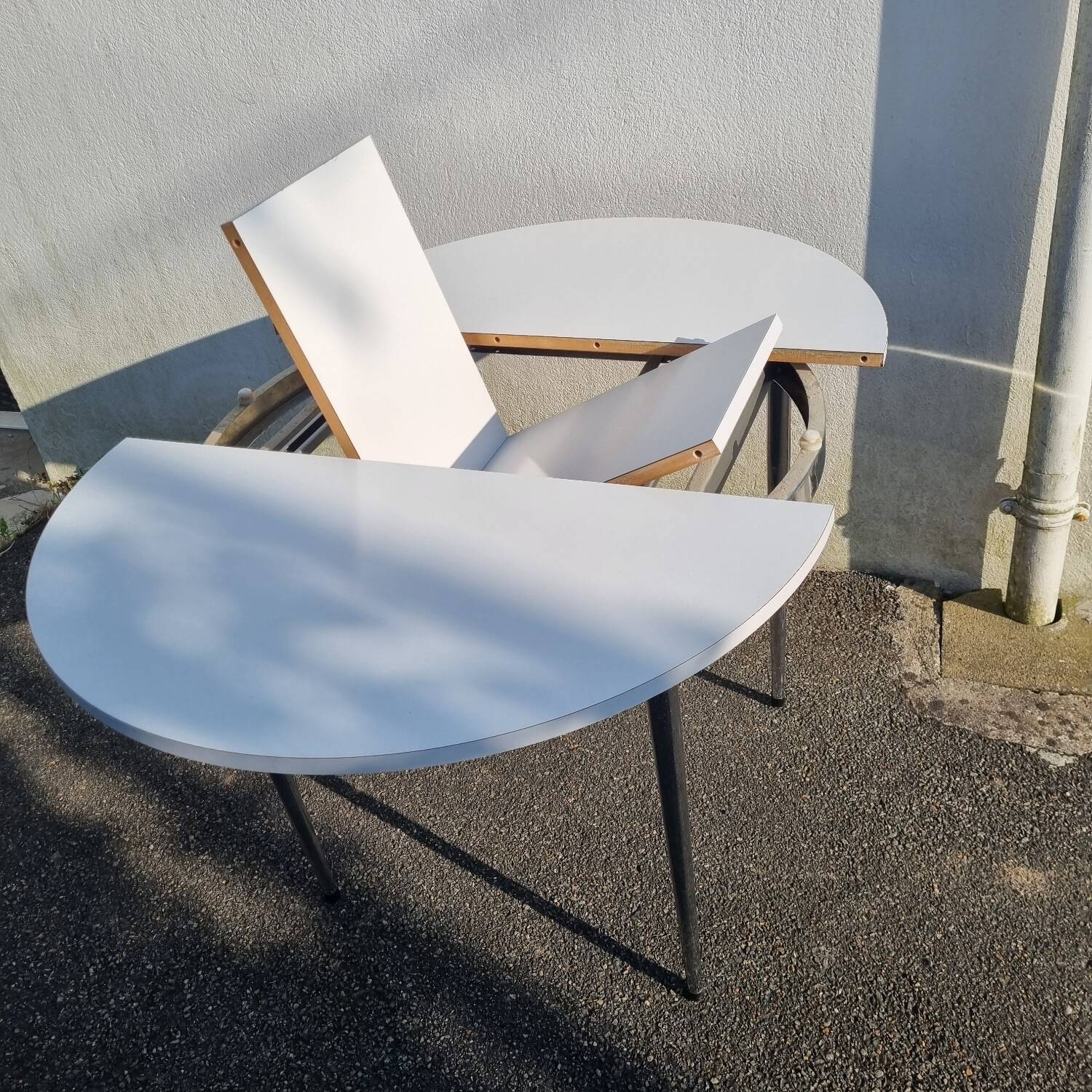 Table formica blanche ronde