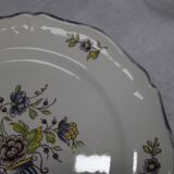 Service at Dessert Saint-Amand Vieux Delft