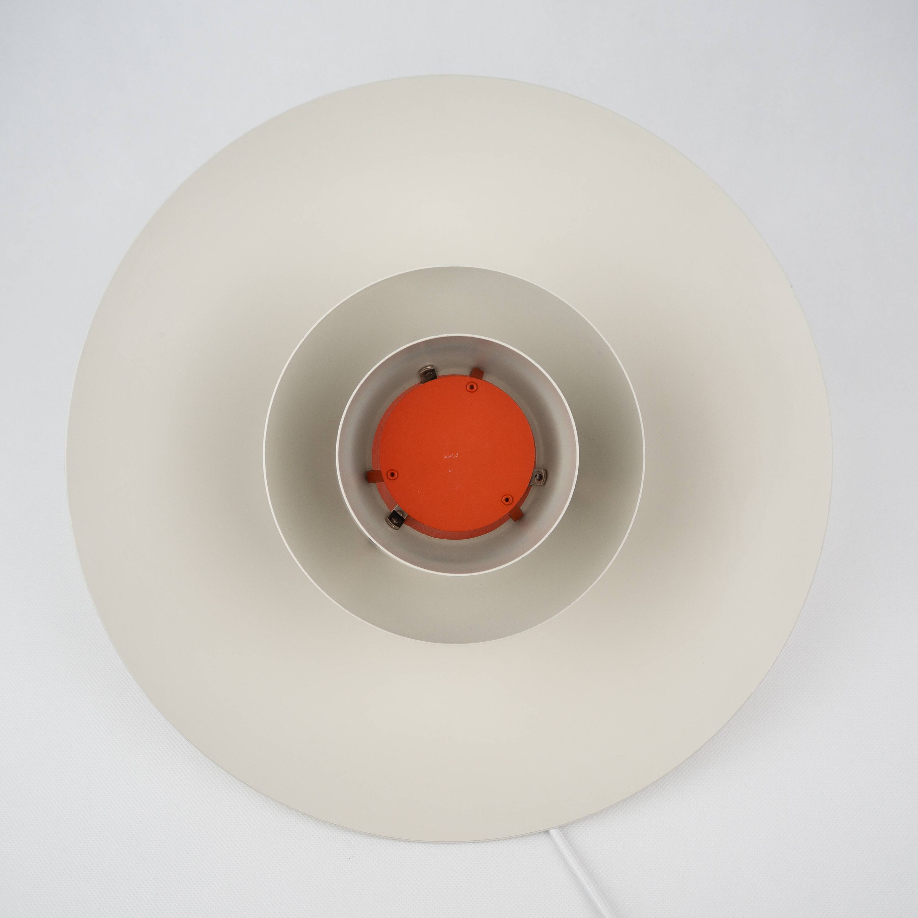 Suspensions danoises ph 4/3 par Poul Henningsen, Louis Poulsen, 1966