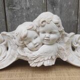 Décor en stuc figurant des anges