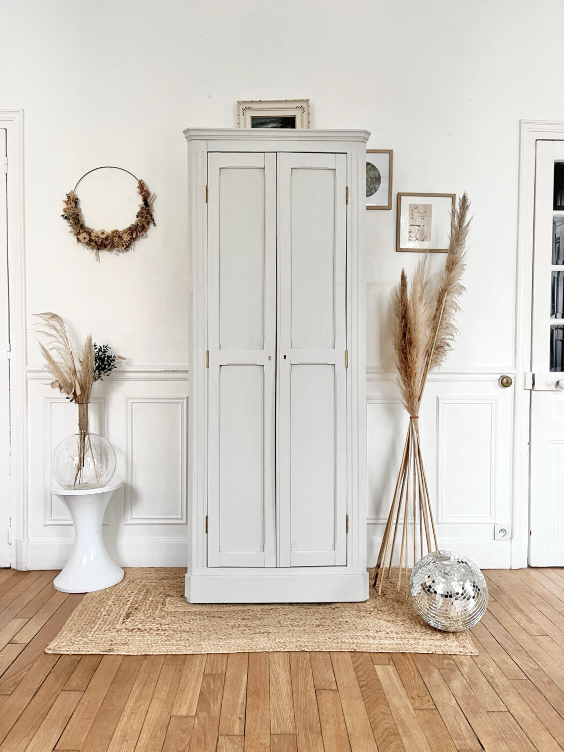 Parisian corner cabinet