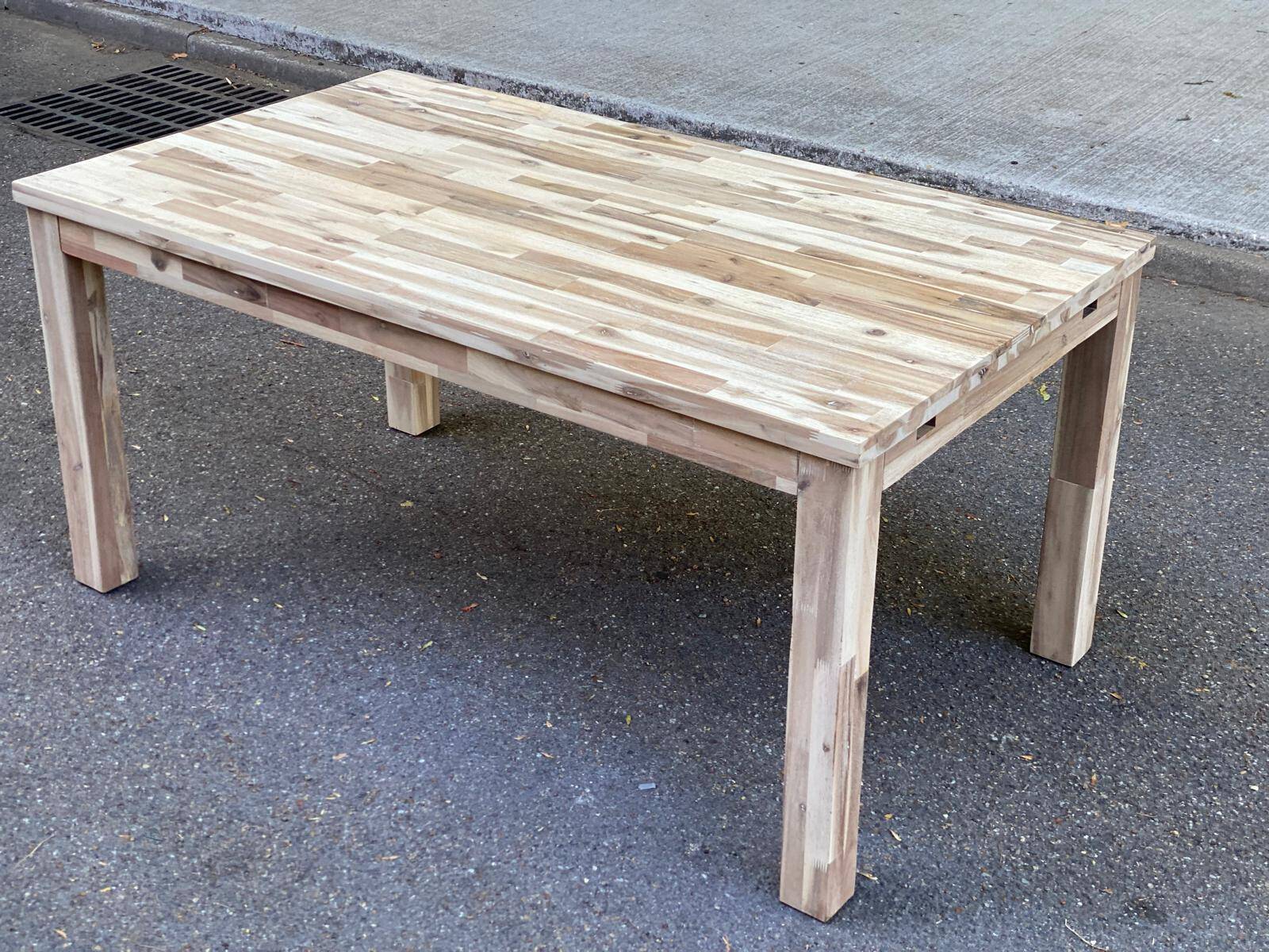 Large extendable Scandinavian dining table made of stripped solid acacia 160-26