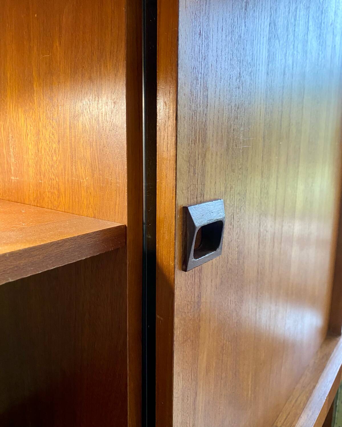 Royal Board Golden High Sideboard