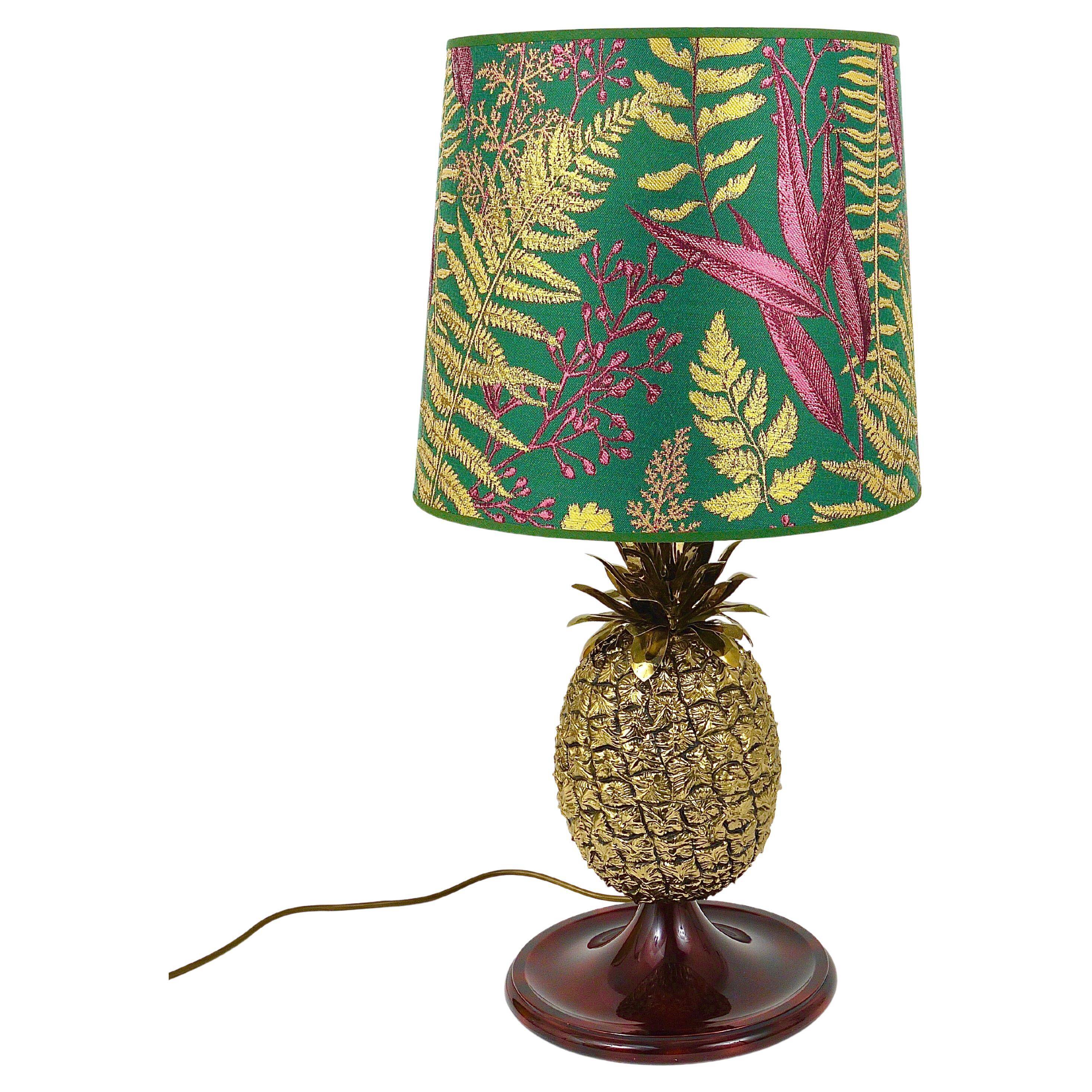 Hollywood Regency pineapple table lamp in brass by Mauro Manetti, Italy, 1970s.
