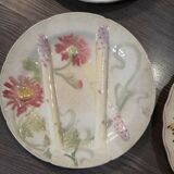 Set of 9 dishes and majolica asparagus plates from different manufactures