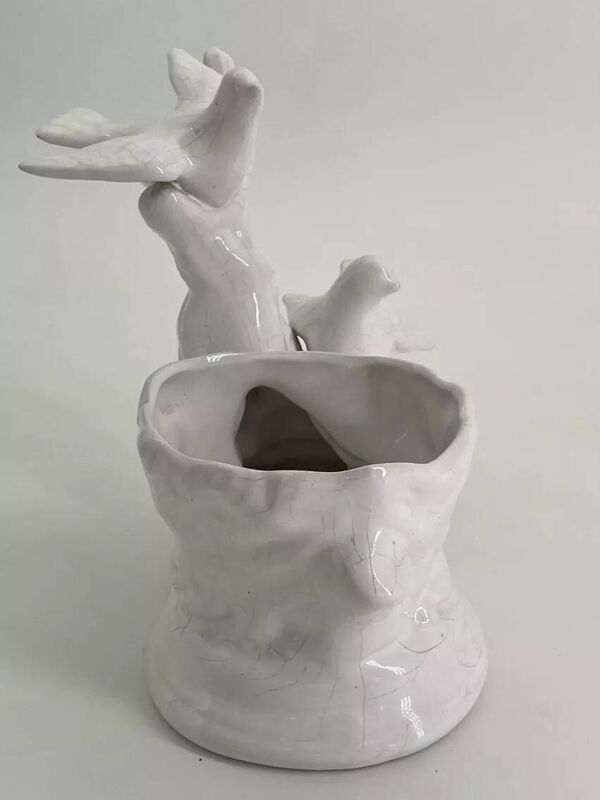 Cache pot vintage de colombes en porcelaine blanc