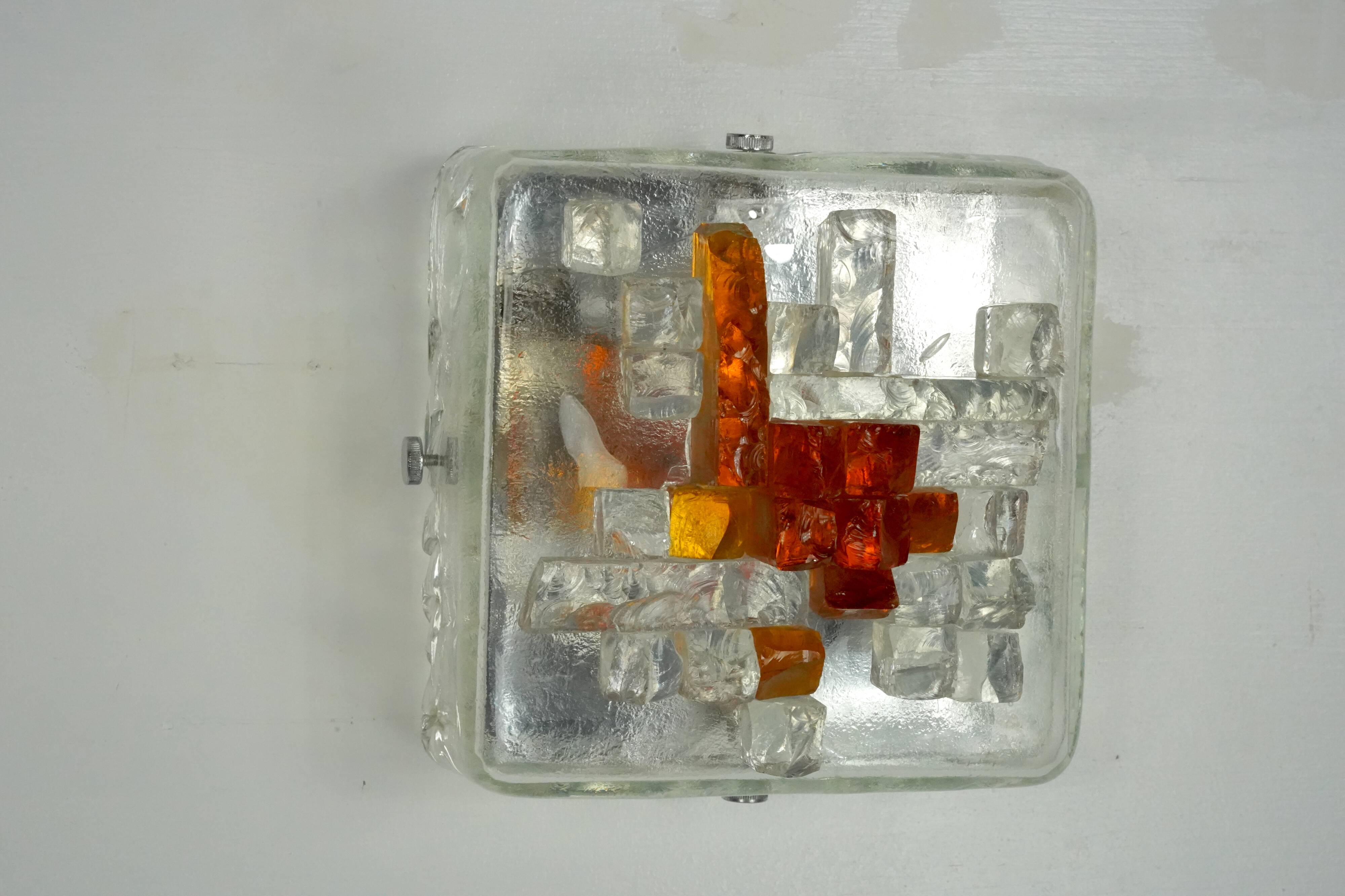 Poliarte, rare pair of wall lamps in cut murano glass. Italy 1970s