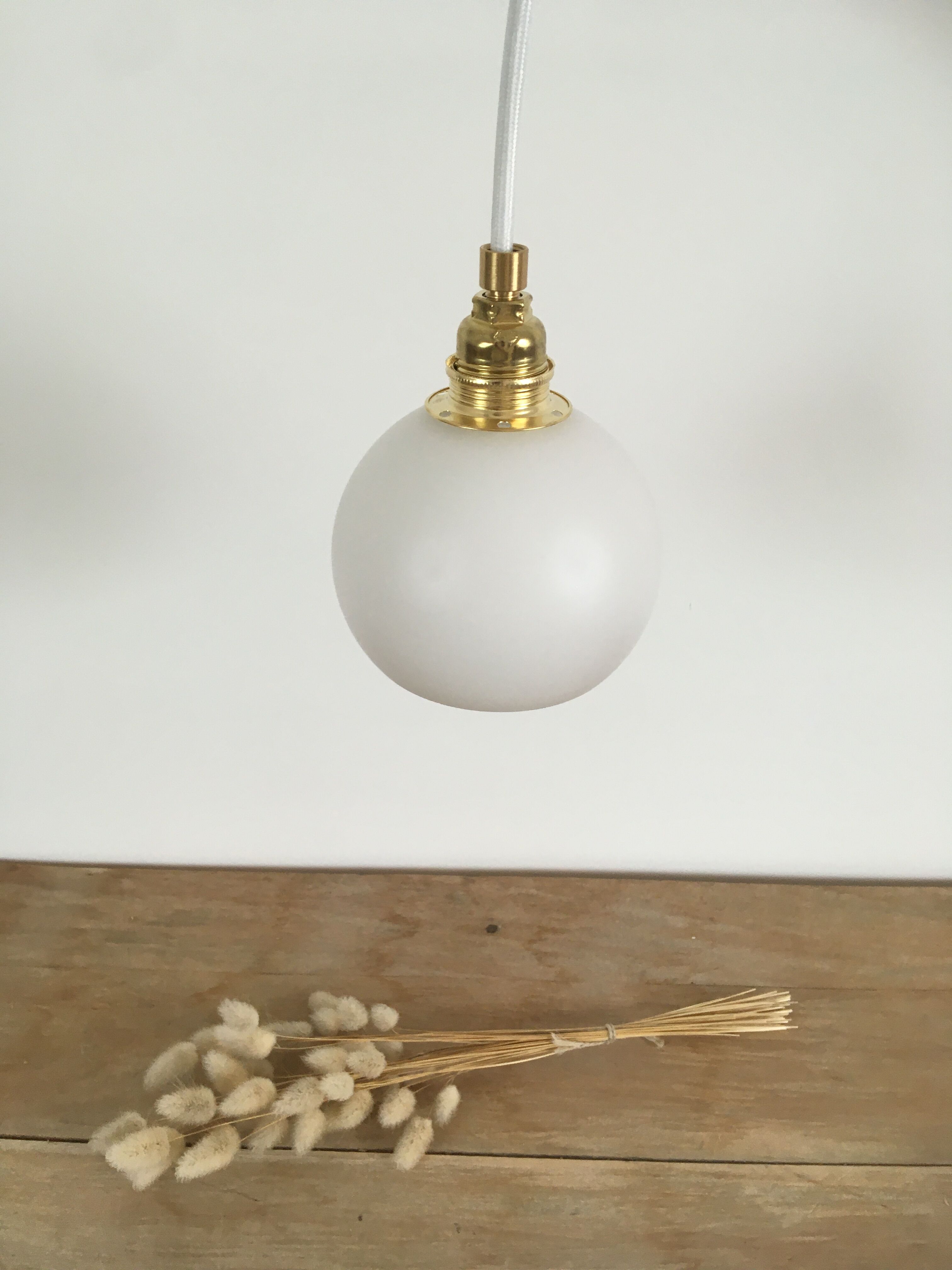 Vintage opaline white thread walking lamp