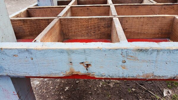 Petit établi ancien de garage