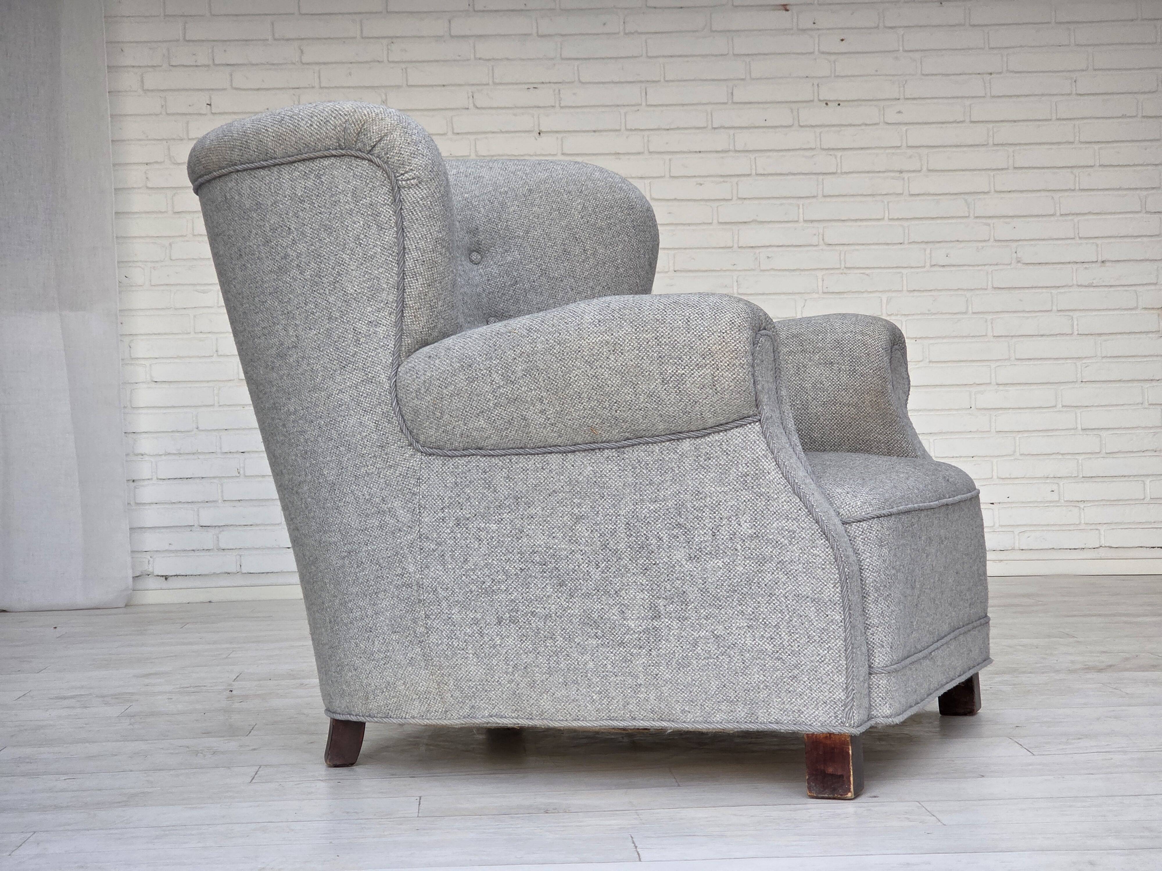 1950s, Danish relax chair by Fritz Hansen, model 1518, grey furniture wool.