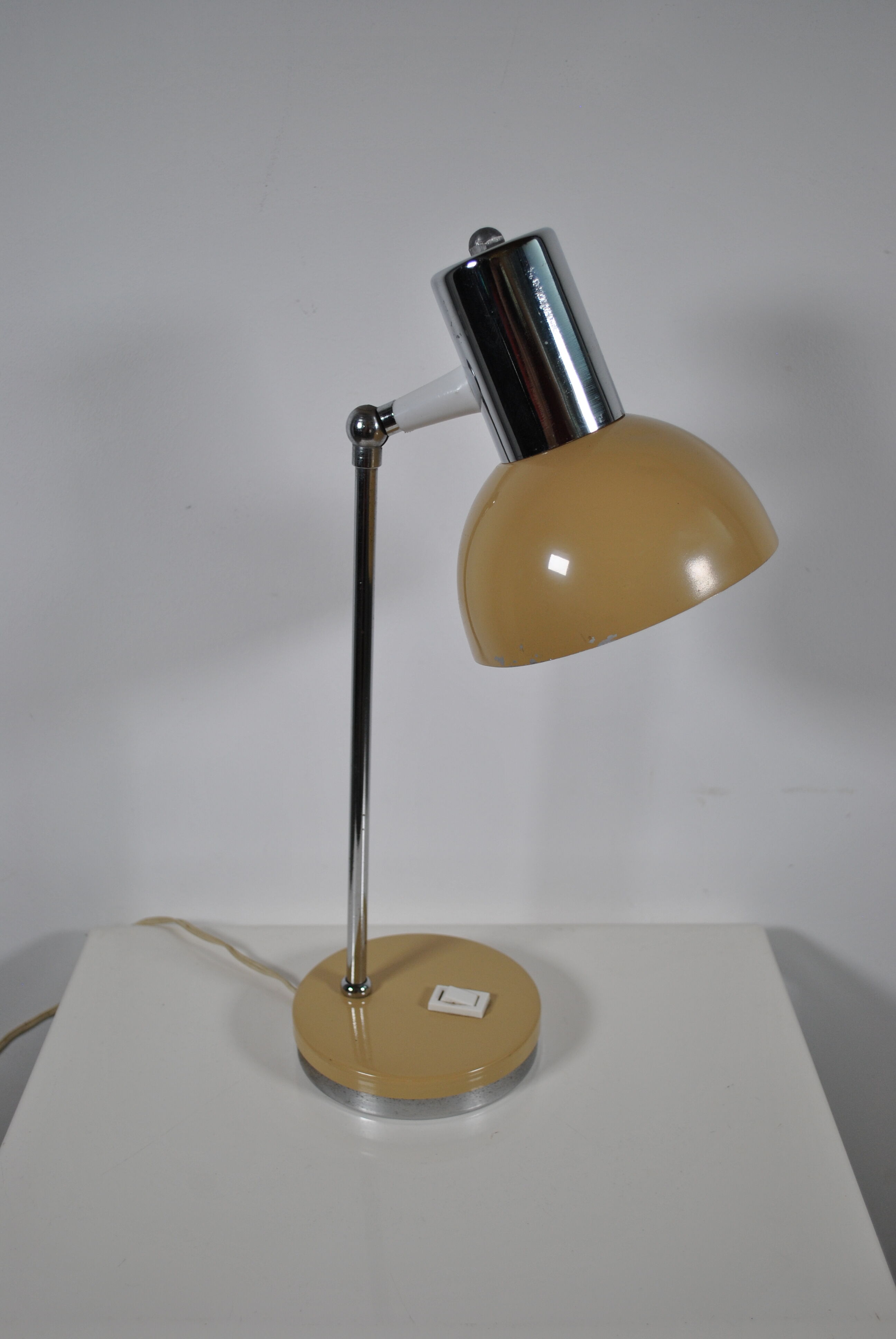 Desk lamp workshop 1970