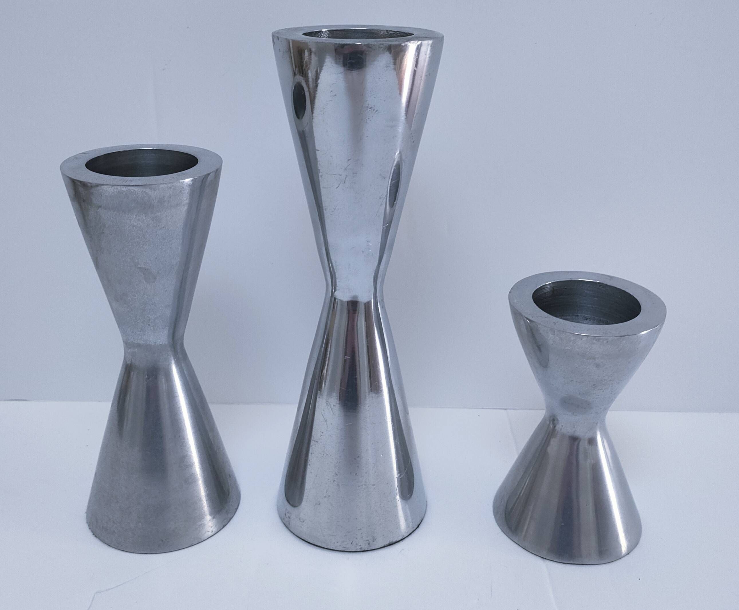 3 bougeoirs "diabolo" en aluminium, 1990