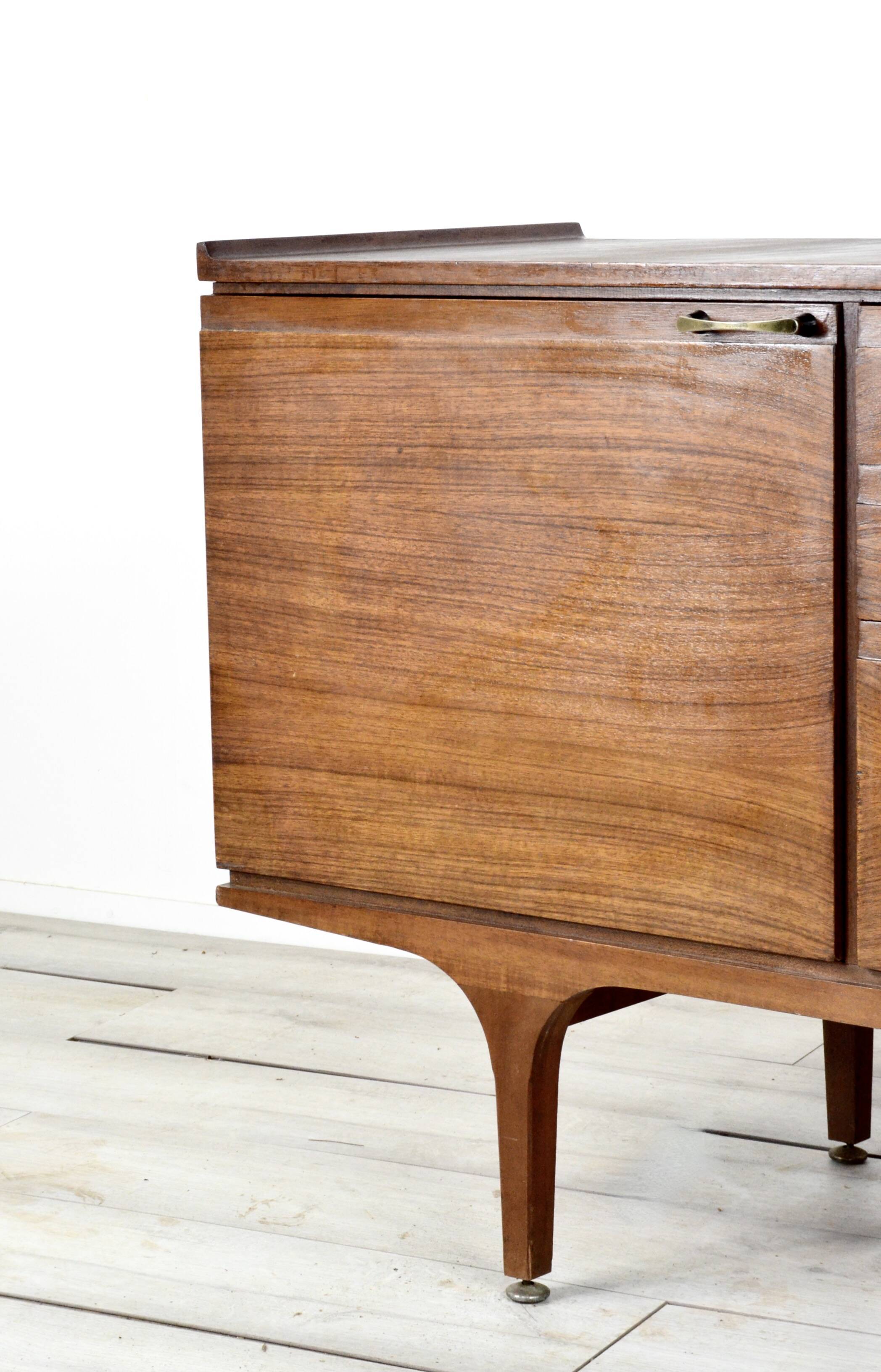 Midcentury 'Meredew' Teak Sideboard / Dresser. Stylish Vintage Modern / Retro / Danish Style / Scand