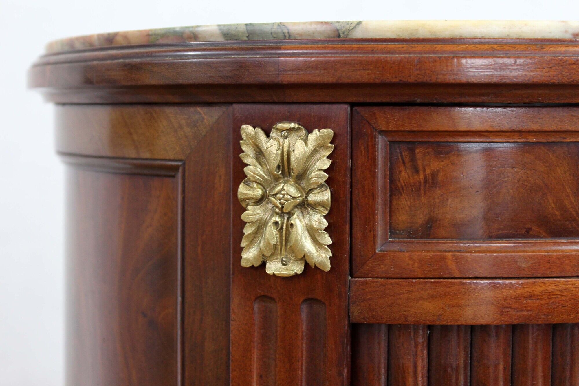 Furniture style Louis XVI mahogany of the 1920s.