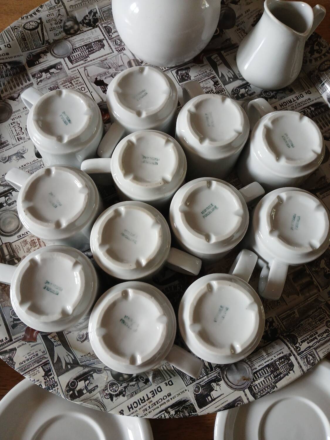 12 bistro coffee cups and 2 pots