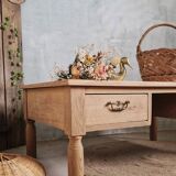 Beautiful oak coffee table