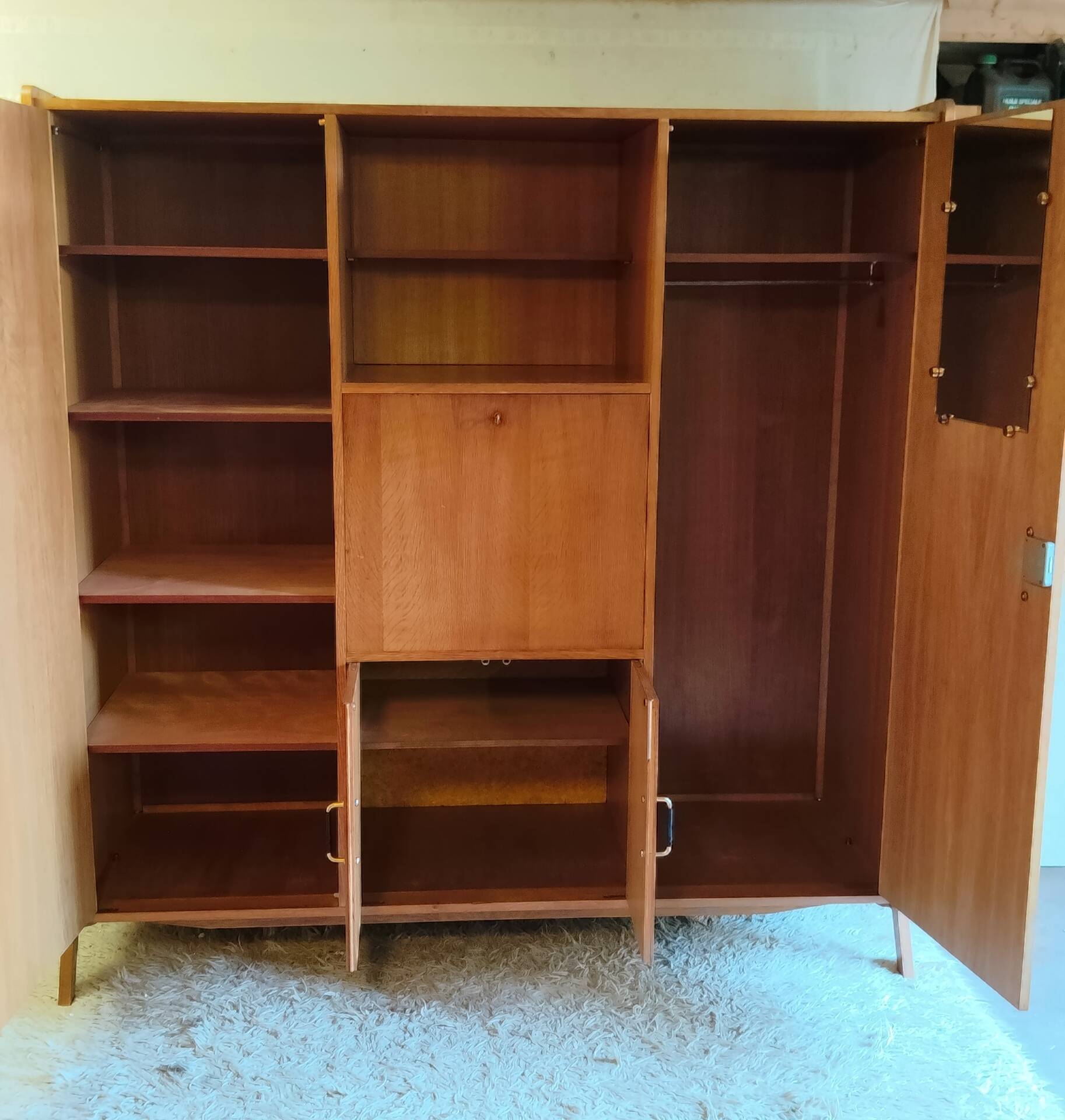 Wooden cabinet with tapered legs - French cabinetmaker - 1960s