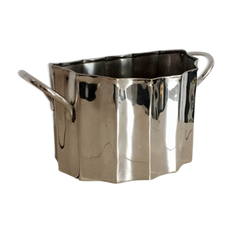 Silver metal ice bucket