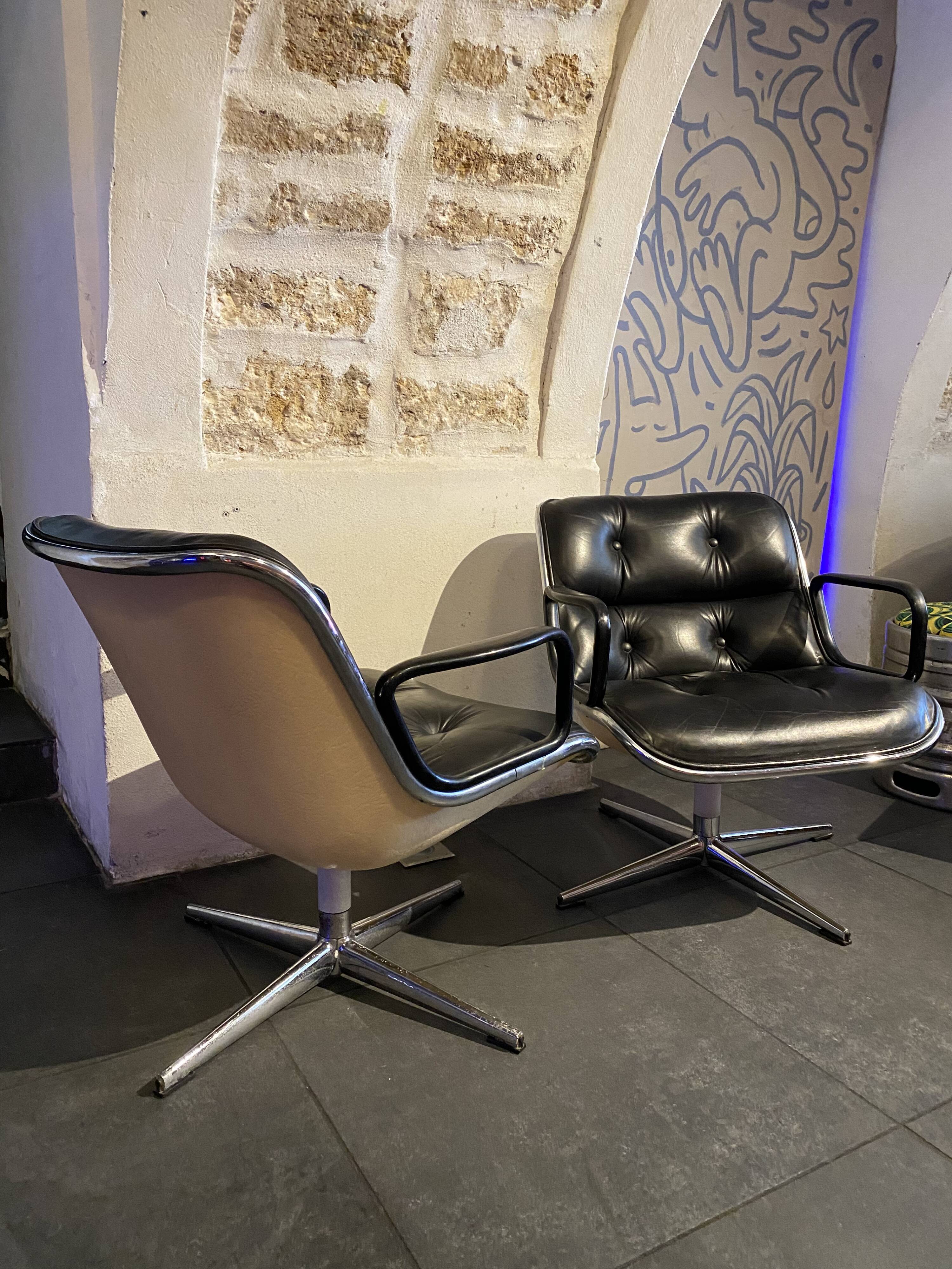 Paire de fauteuils Charles Pollock Knoll executive chair