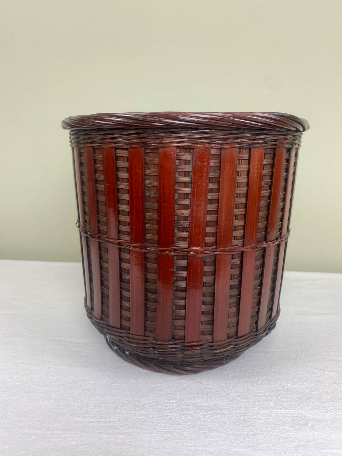 Wicker flowerpot