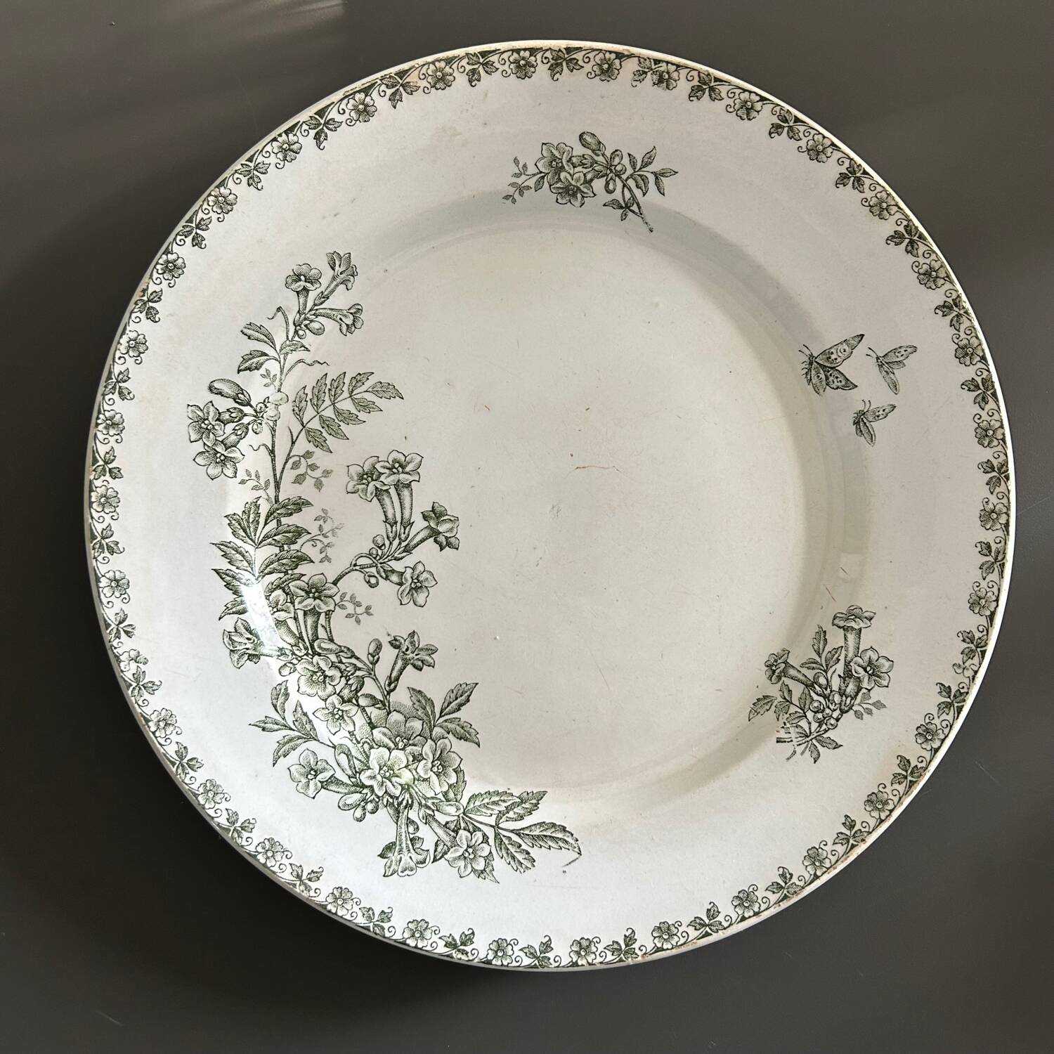 St Amand serving dish