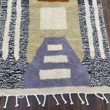 Traditional handmade wool rug, size 100 x 200 cm