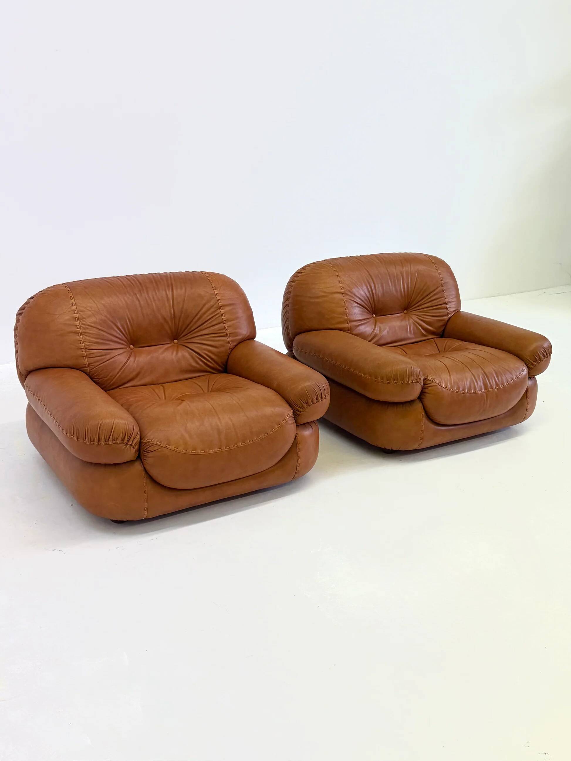 Cognac brown leather Sapporo armchair for Mobil Girgi