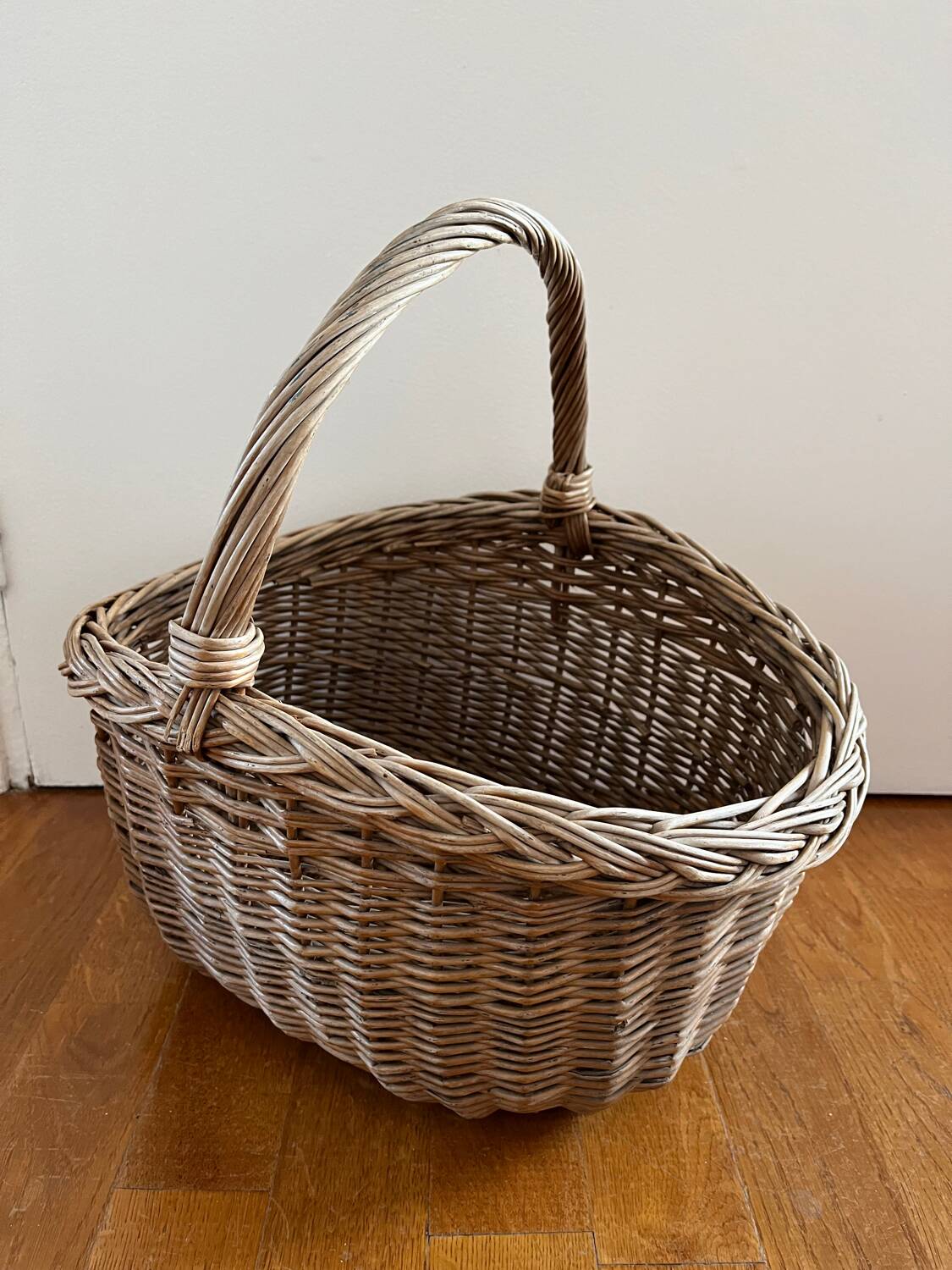 Wicker basket