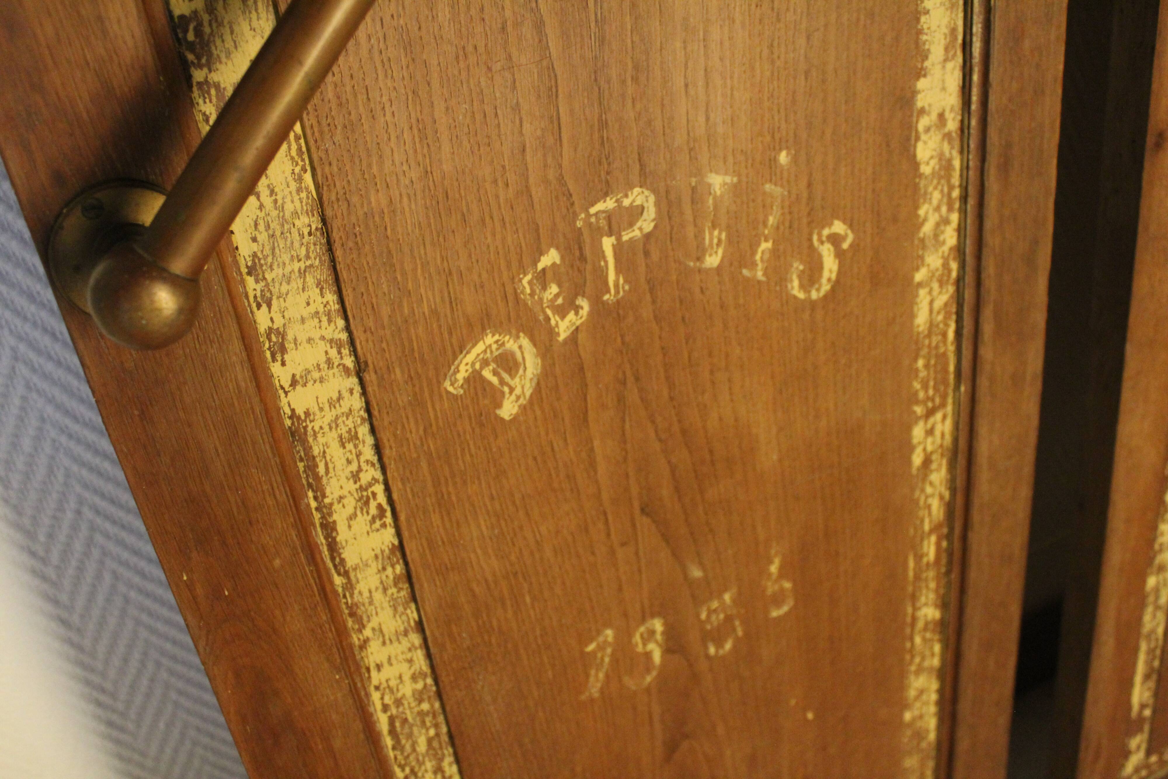 Bistro/cafe swing doors