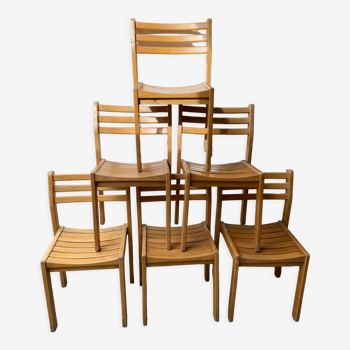 Series of 6 XXth chairs in varnished oak