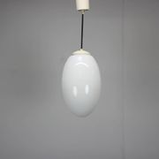 Suspension en opaline, Tchécoslovaquie 1970