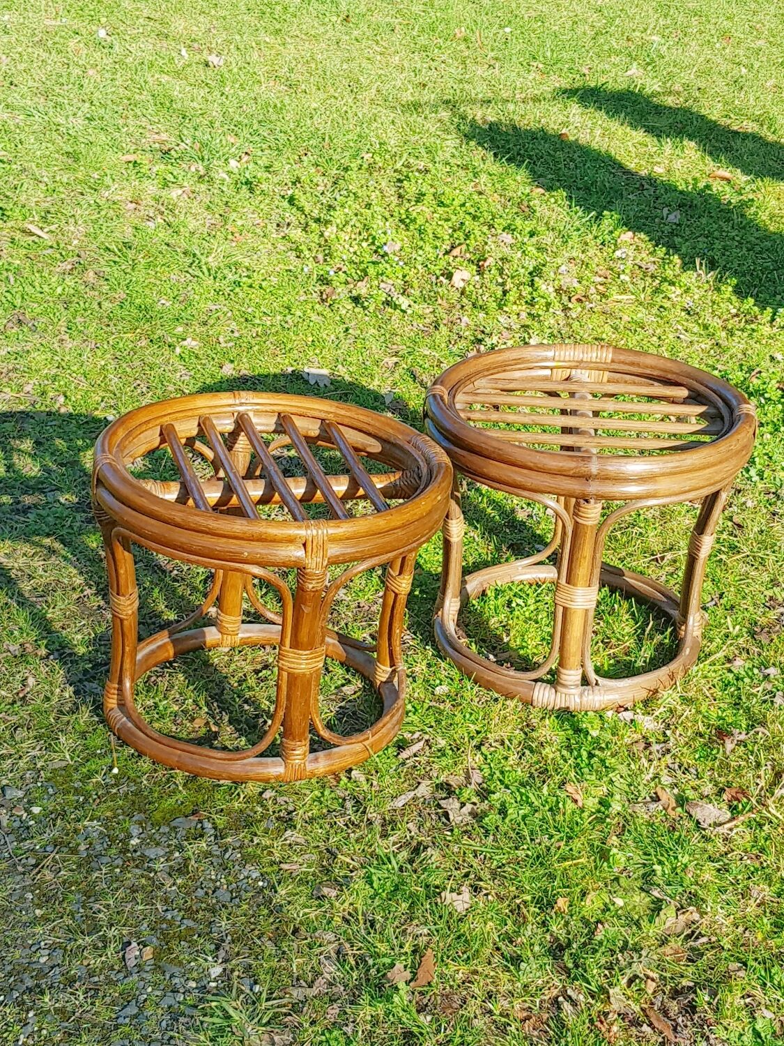 Set 2 rattan stools
