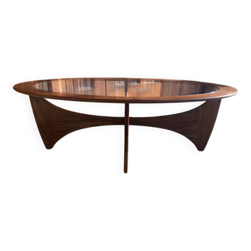 Table basse ovale Astro en teck marron avec plateau en verre — Victor Wilkins, G-Plan (1960s)