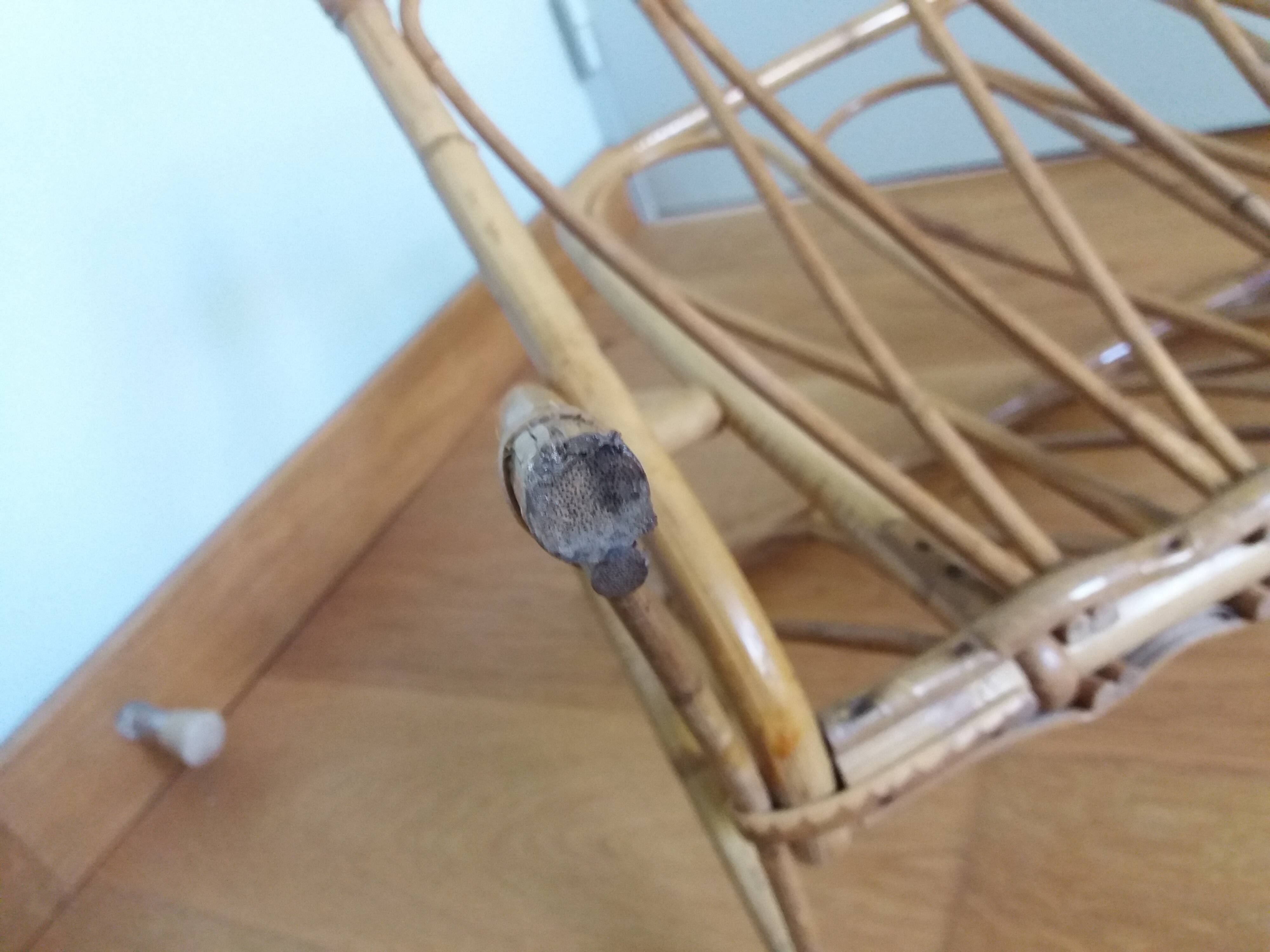 Wicker magazine rack