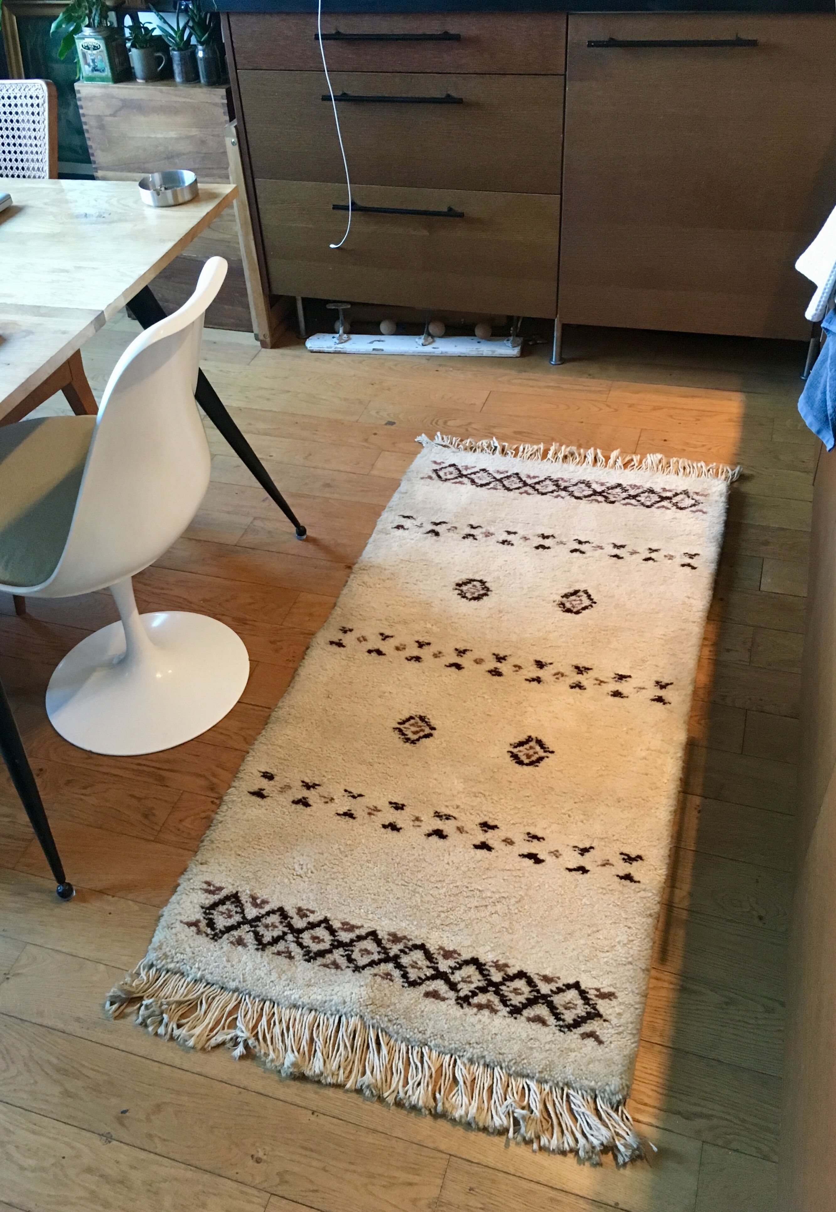 Berber carpet in wool 71x143cm
