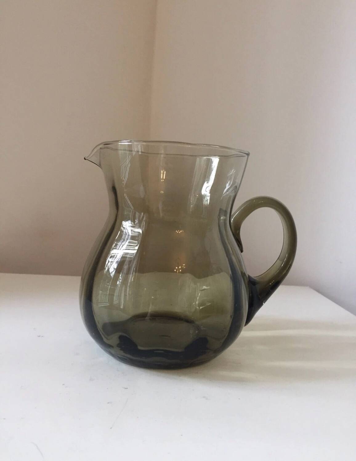 Cruche pichet 1970 verre fumé vintage