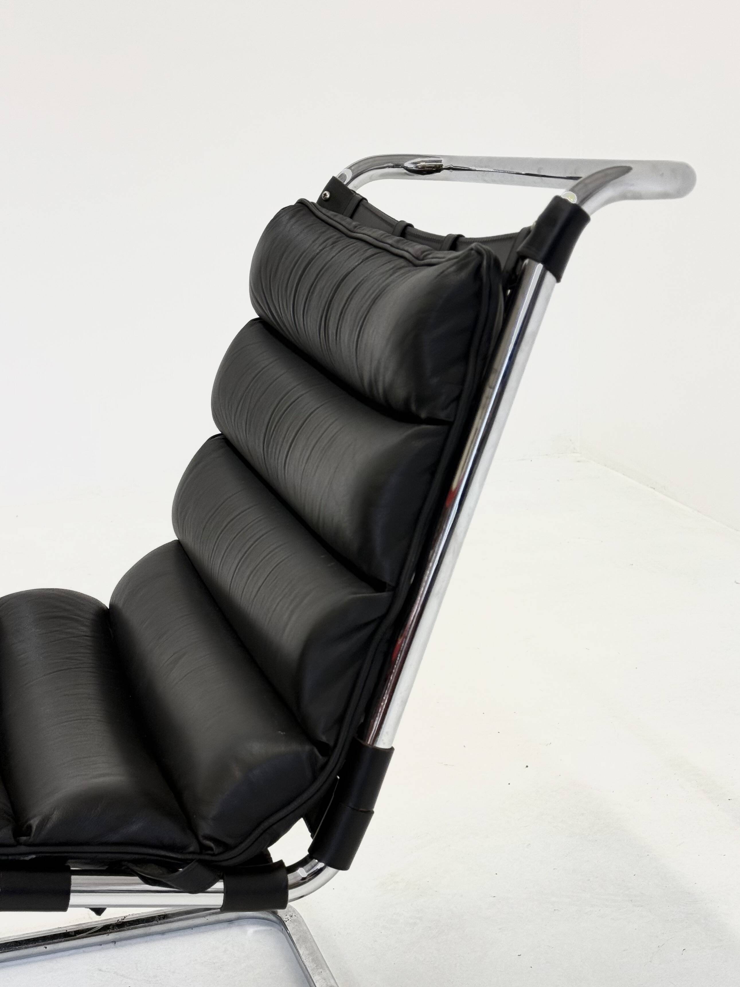 Fauteuil MR de Ludwig Mies van der Rohe pour Knoll