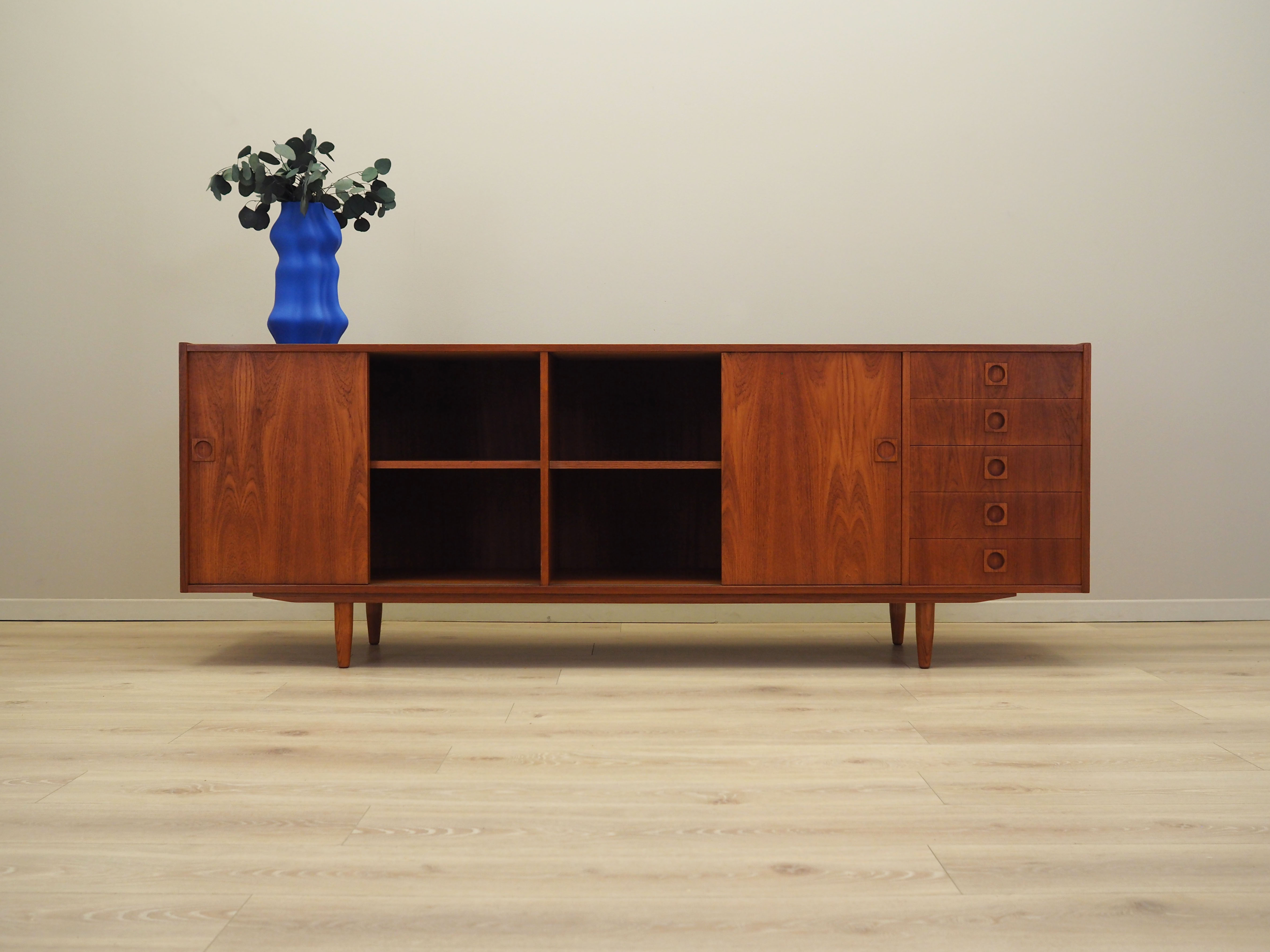 Teak sideboard, Danish design, 1960s, production: Farsø Møbelfabrik