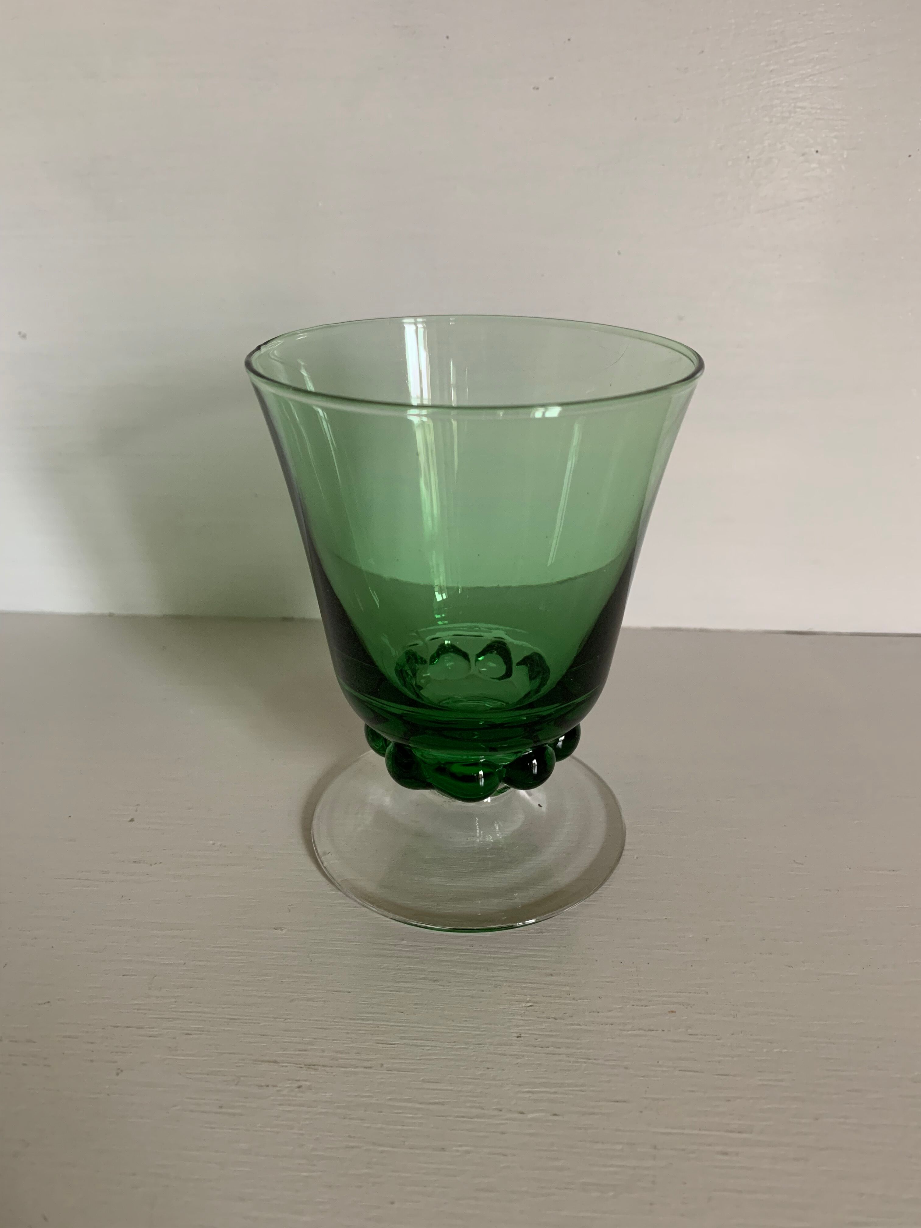 6 colored art deco glasses