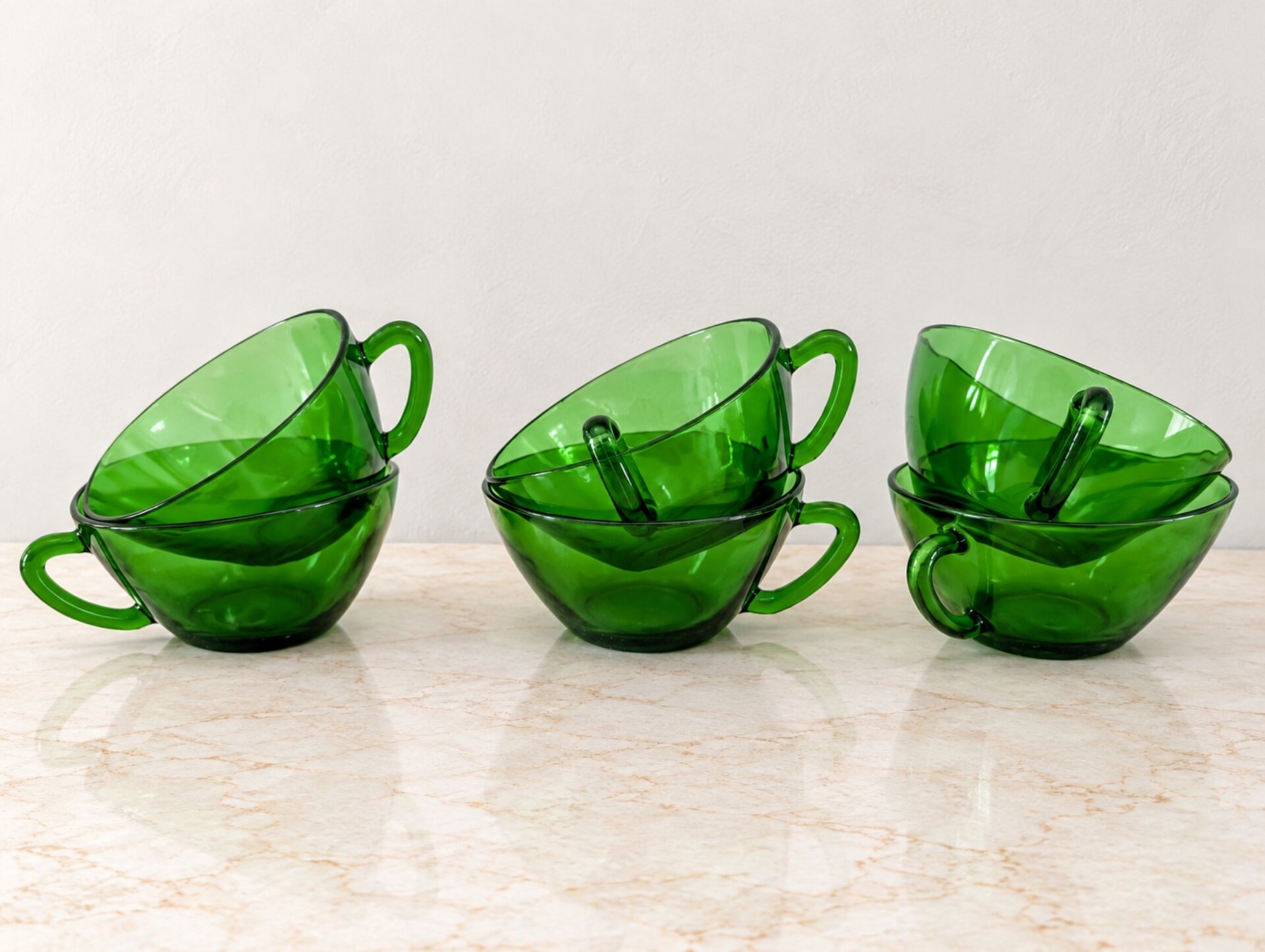 6 emerald green cups – 1970s, retro light