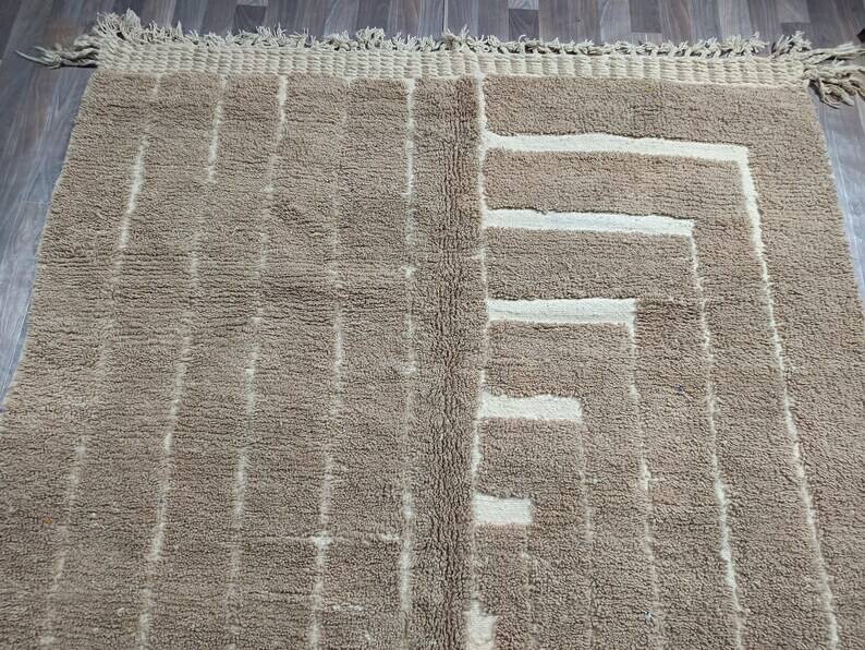 Natural handmade Berber rug, size 150 x 250 cm