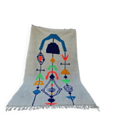 Large Moroccan rug made of natural wool, dimensions 250x150 cm, handmade.